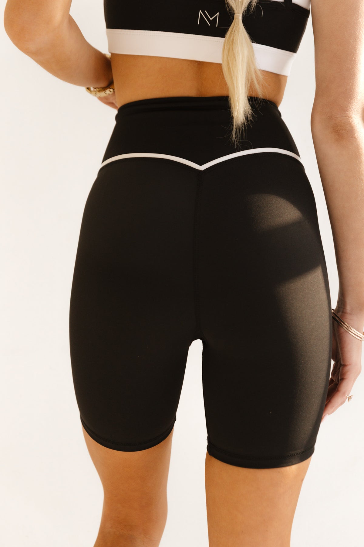 V-Waist Sculpt Shorts