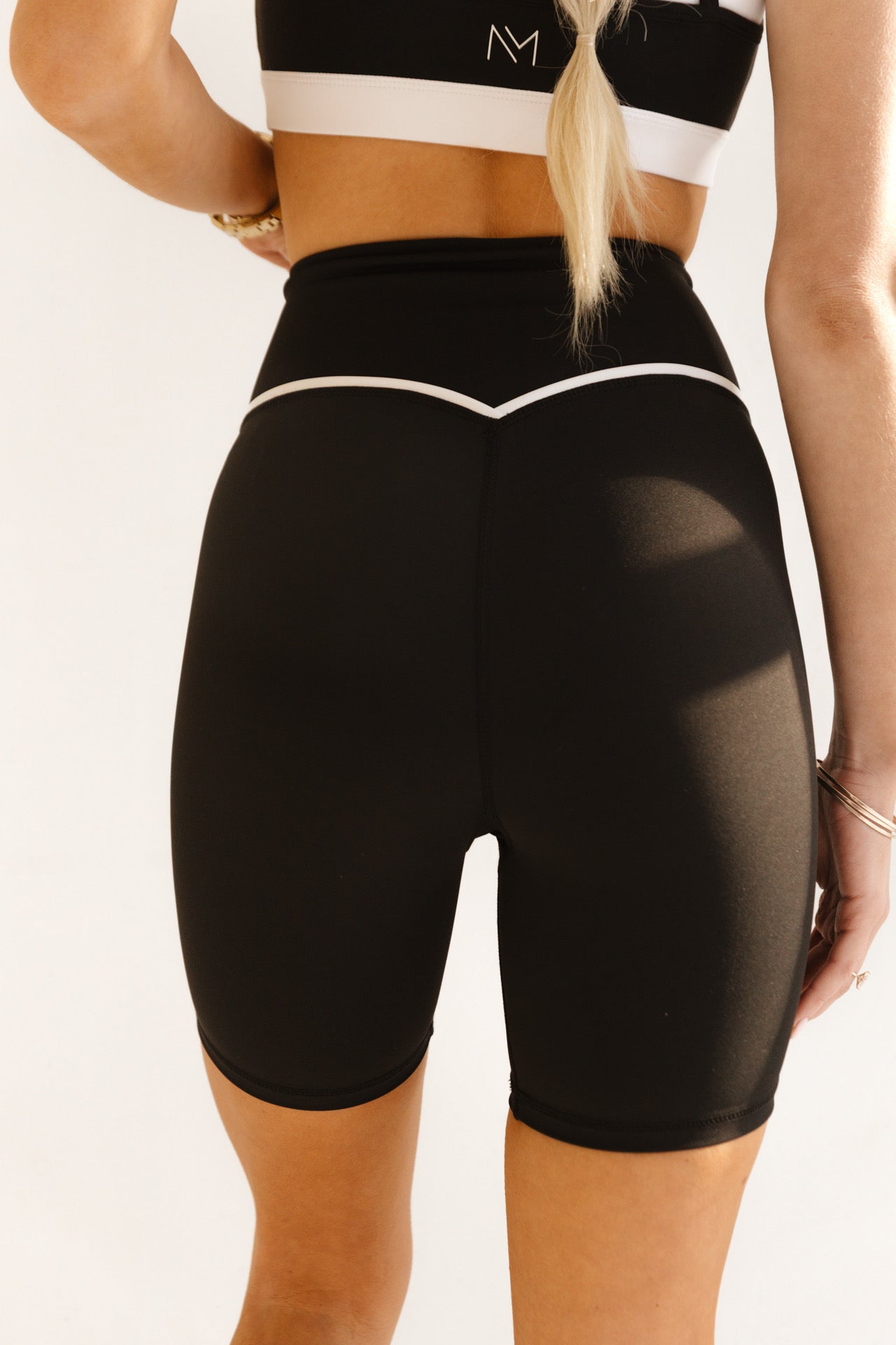 V-Waist Sculpt Shorts